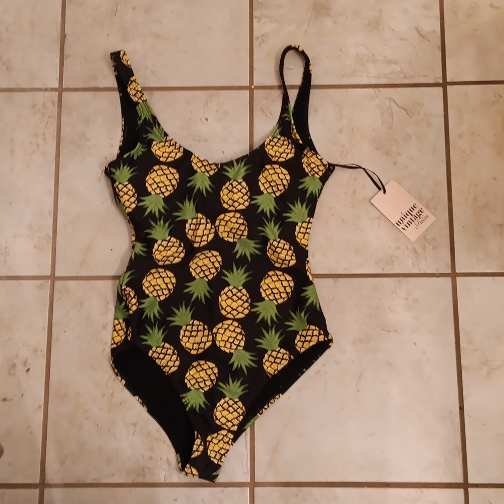 NWT Unique Vintage Pineapple One-Piece Bathing Suit